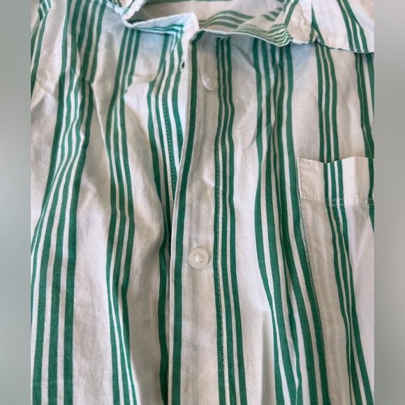 Old navy shirt - Picture 2 of 5